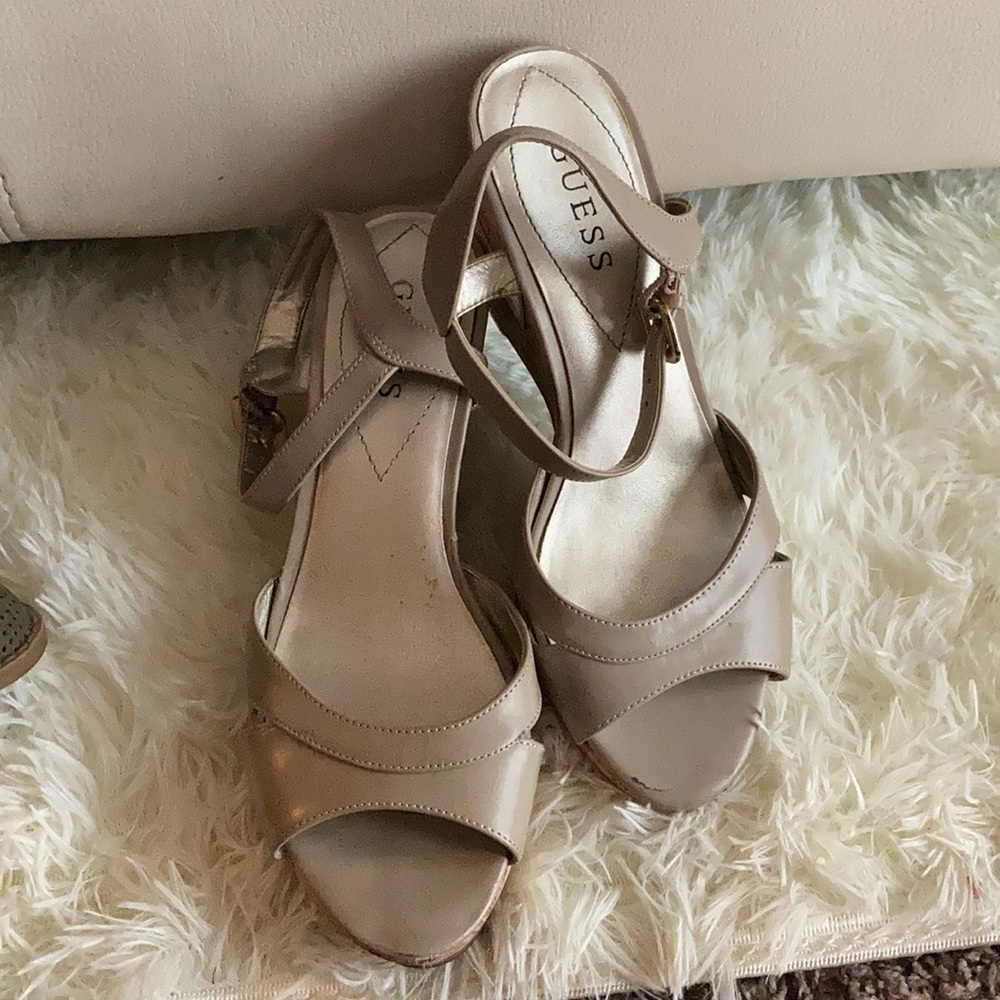 Guess shoe